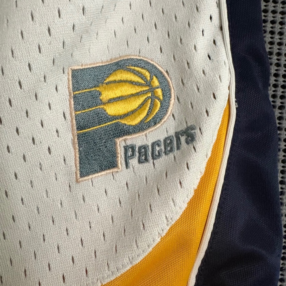 NBA Indiana Pacers Basketball Shorts Mens Large White Navy Yellow Mesh Athletic - Picture 2 of 7